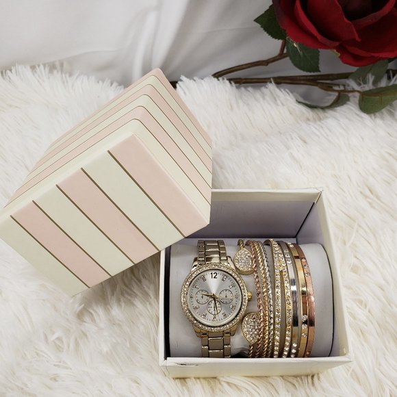 Gold-tone Watch with Bangle Bracelet Set NIB - Picture 3 of 3